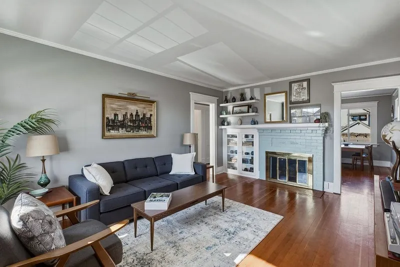 2867 E GEORGIA STREET - photo 4 of 25