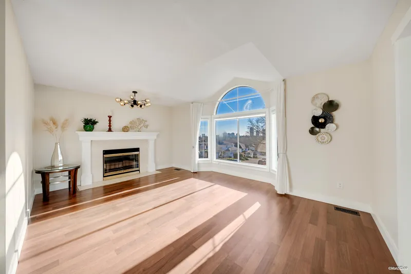 2941 CORD AVENUE - photo 3 of 25