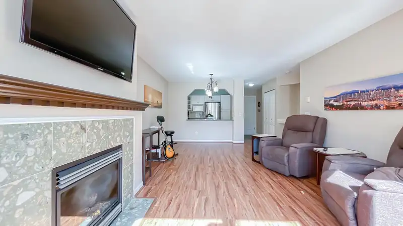 311 3770 MANOR STREET - photo 4 of 20
