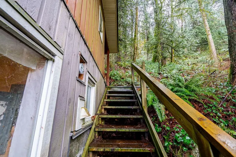 44240 BAYVIEW ROAD - photo 2 of 25