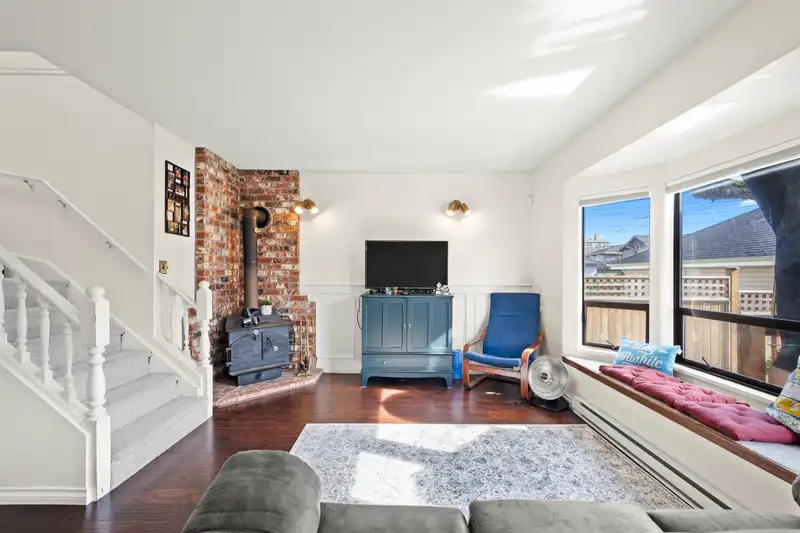 1554 W 65TH AVE AVENUE - photo 2 of 32