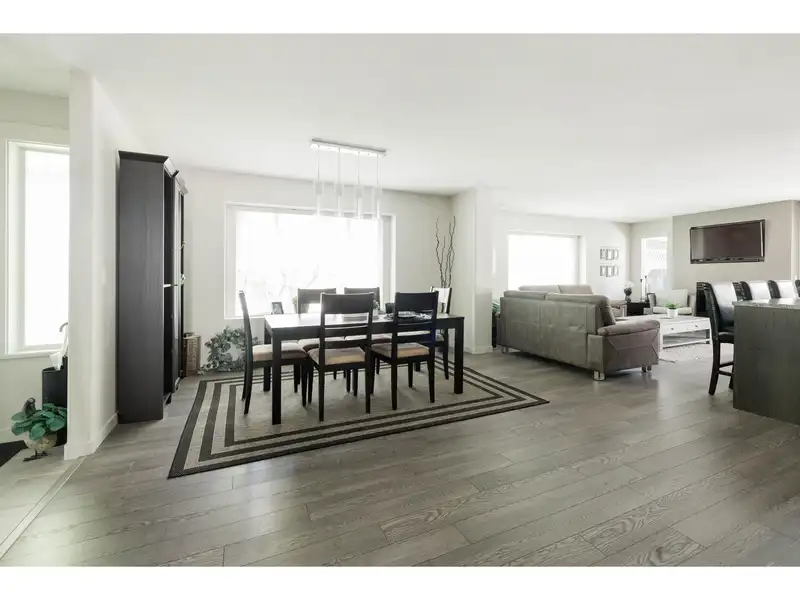 22120 45 AVENUE - photo 2 of 40