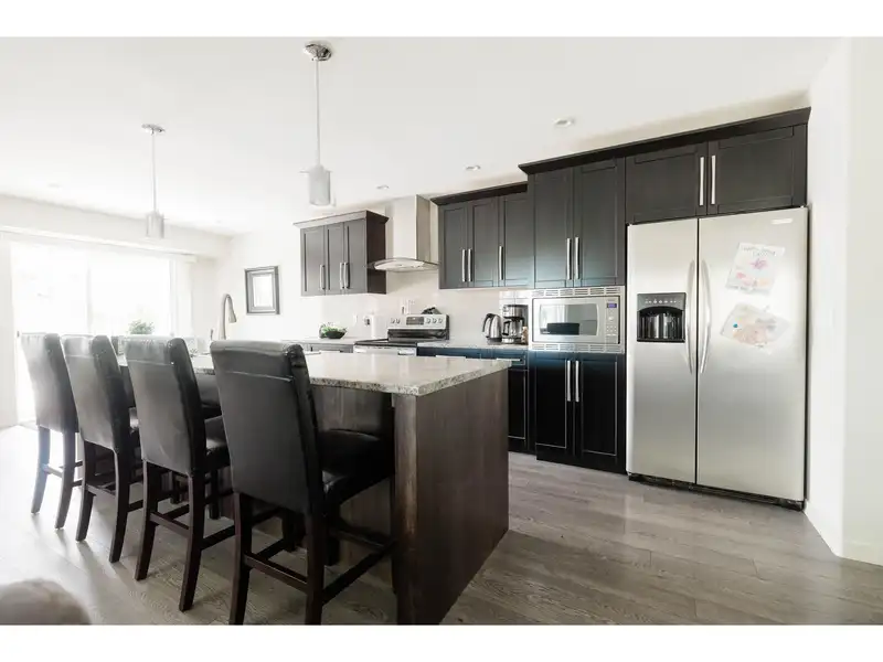 22120 45 AVENUE - photo 3 of 40