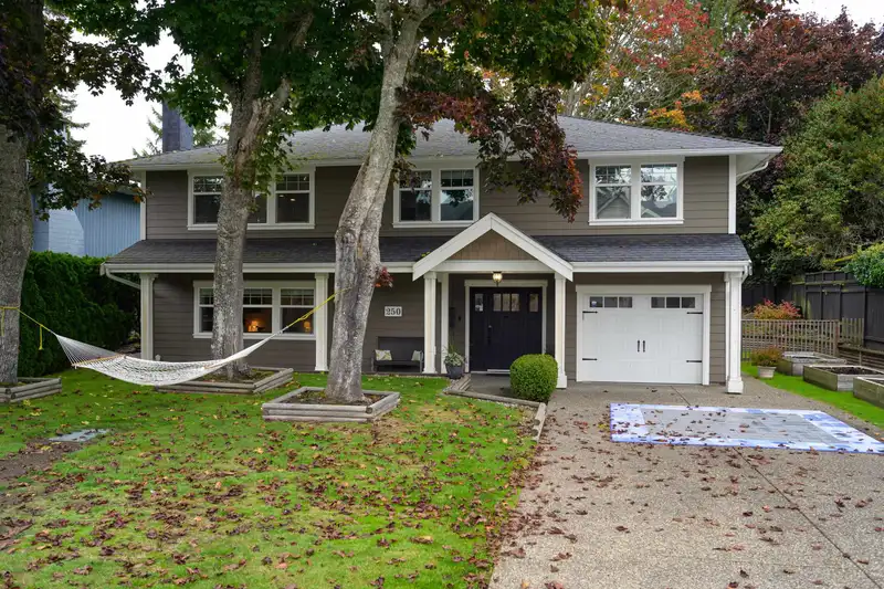 250 54A STREET - photo 2 of 40
