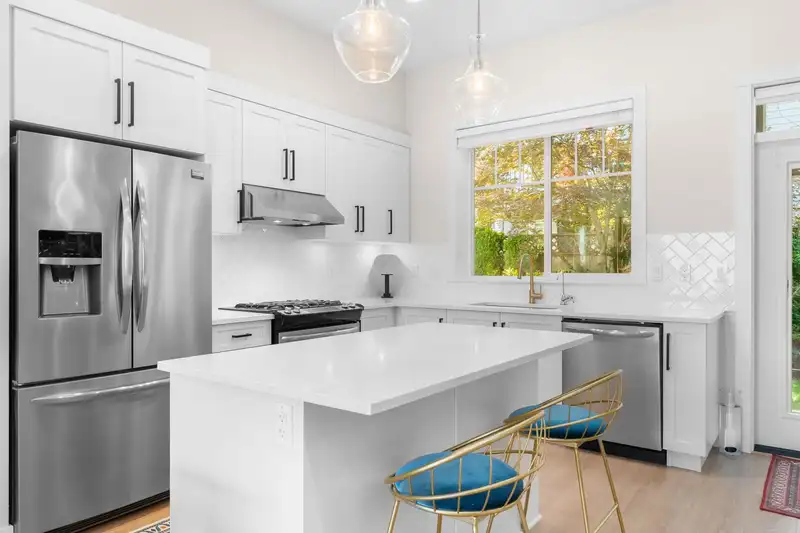 23 2855 158 STREET - photo 1 of 40
