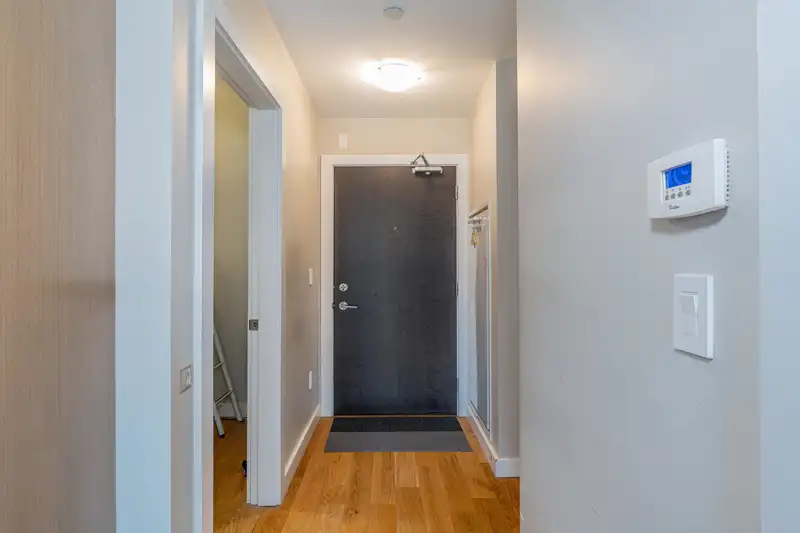 513 5399 CEDARBRIDGE WAY - photo 4 of 33