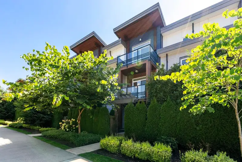 68 7947 209 STREET - photo 1 of 40