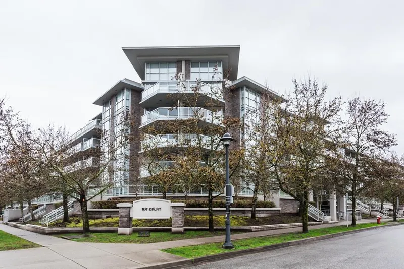 221 9371 HEMLOCK DRIVE - photo 3 of 24