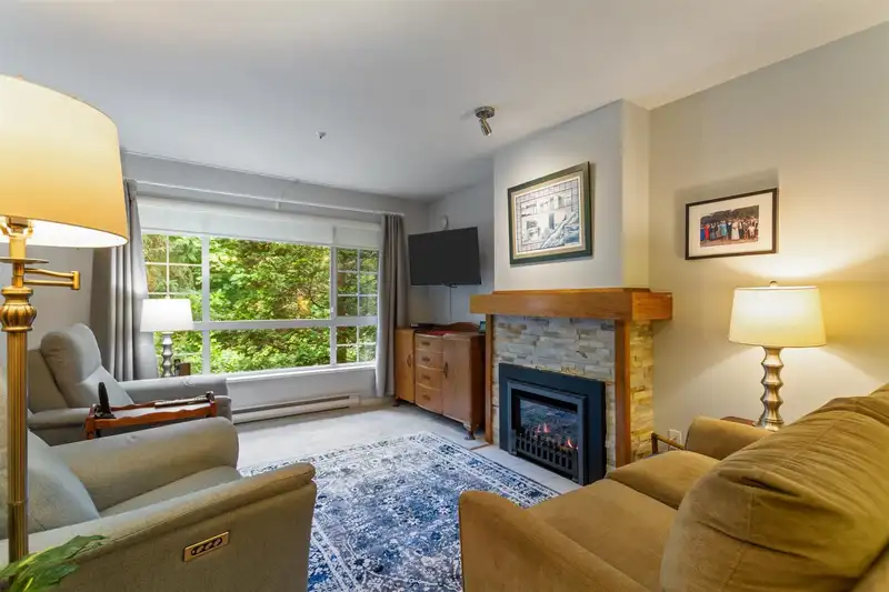 204 1242 TOWN CENTRE BOULEVARD - photo 3 of 29