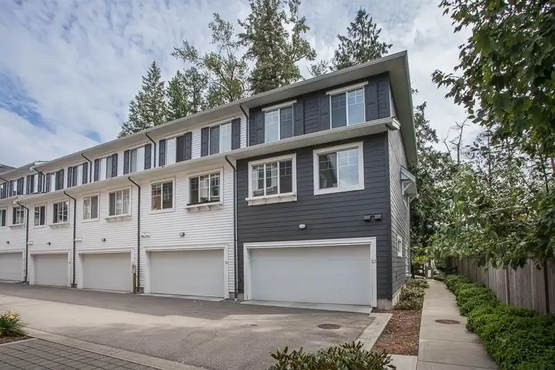 23 127 172 STREET - photo 3 of 25