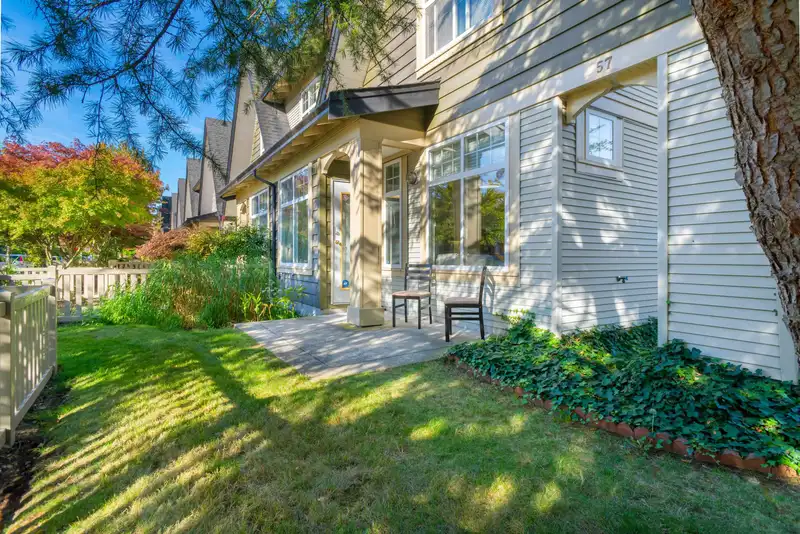 57 3711 ROBSON COURT - photo 4 of 30