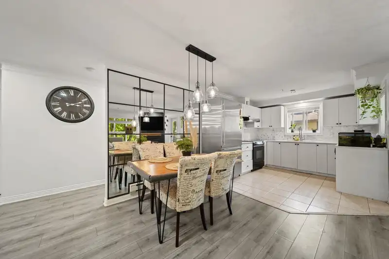 303 8115 121A STREET - photo 4 of 26