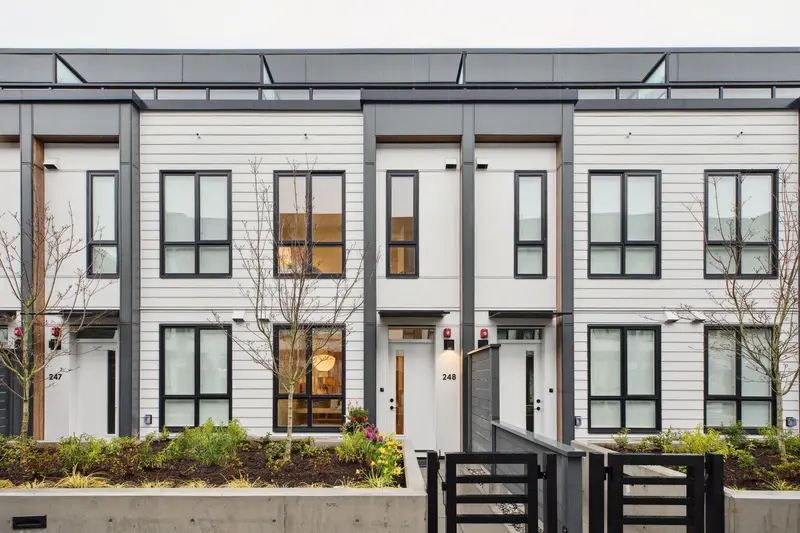 248 715 DUCKLOW STREET - photo 2 of 15