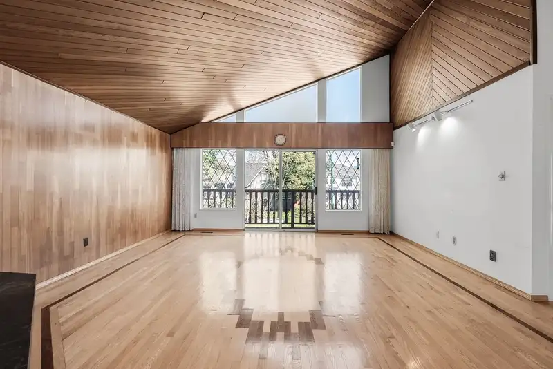 2908 W 28TH AVENUE - photo 2 of 40