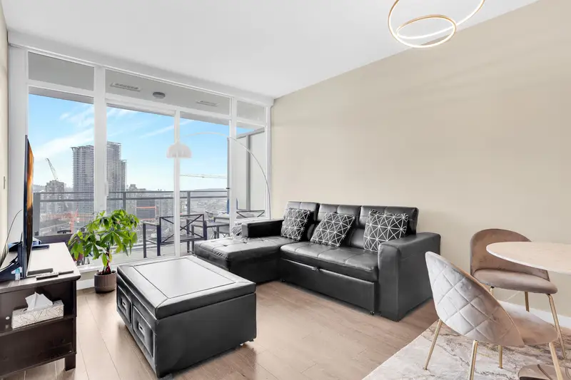 1807 4485 SKYLINE DRIVE - photo 2 of 20