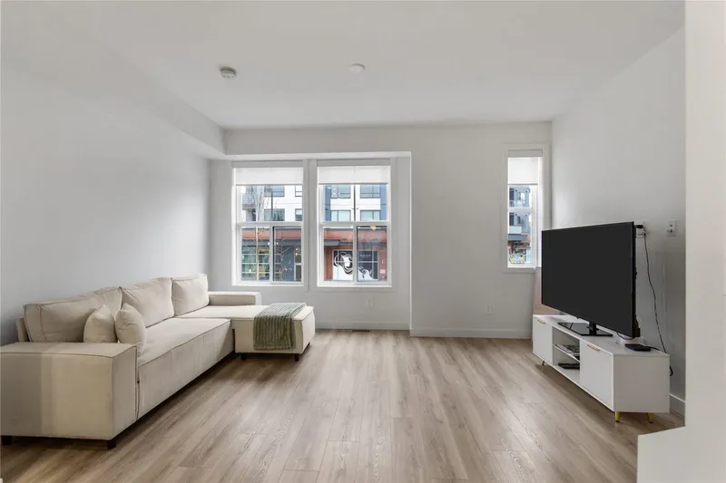 4 7937 206 STREET - photo 3 of 25