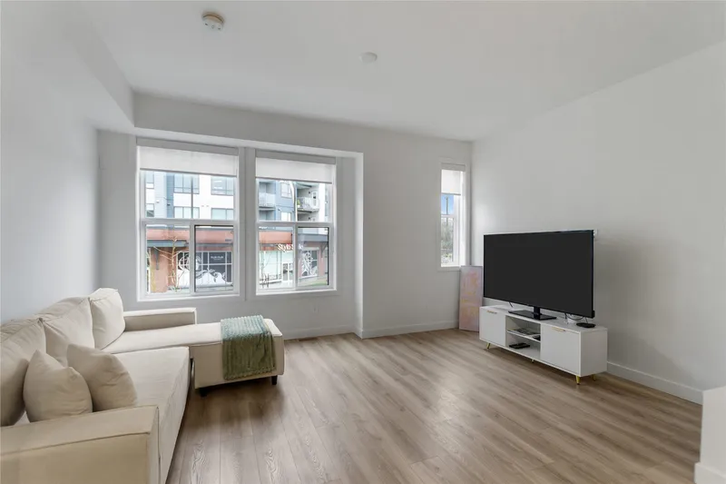 4 7937 206 STREET - photo 4 of 25