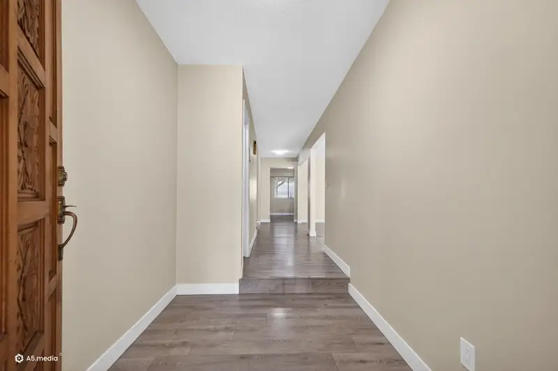 14085 114A AVENUE - photo 2 of 25