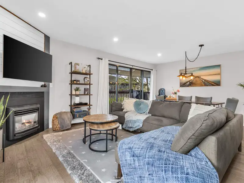 303 708 EIGHTH AVENUE - photo 2 of 28