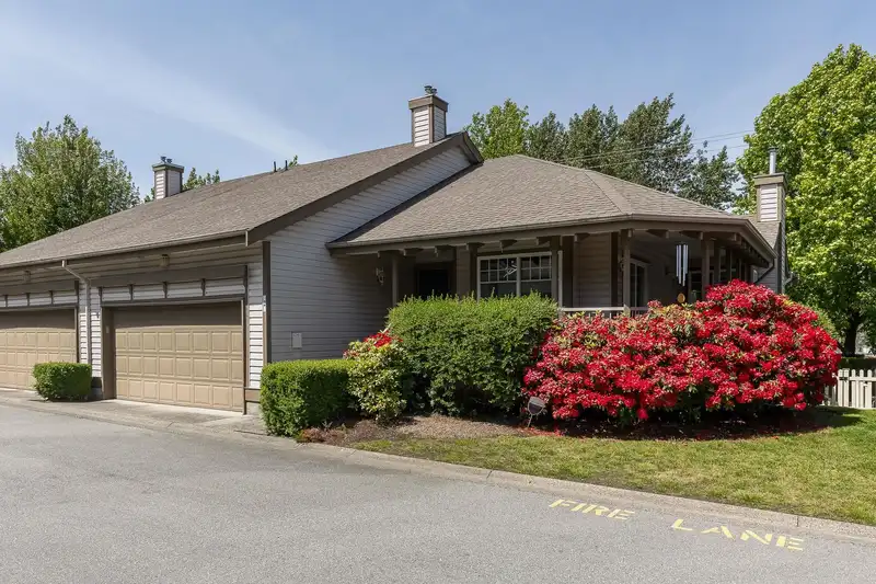 2 20222 96 AVENUE - photo 1 of 40