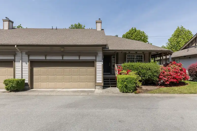 2 20222 96 AVENUE - photo 2 of 40