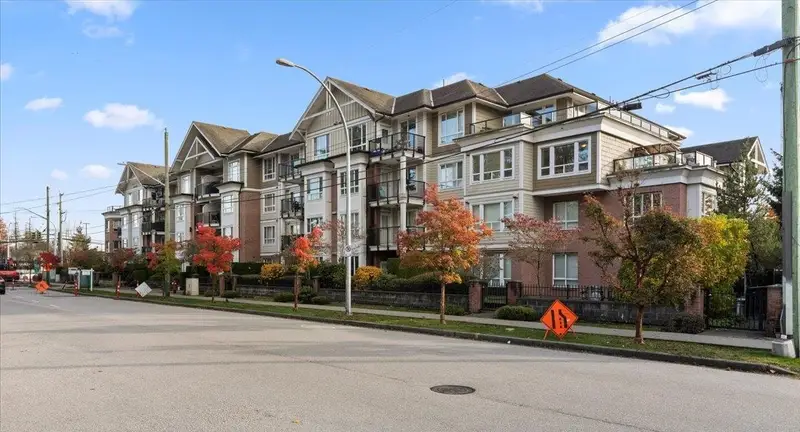 304 14960 102A AVENUE - photo 4 of 25