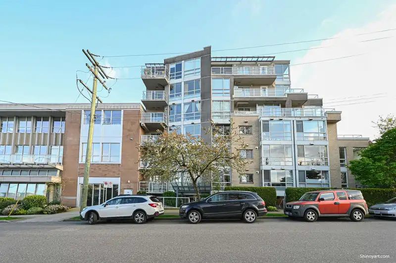 206 1818 W 6TH AVENUE - photo 1 of 24