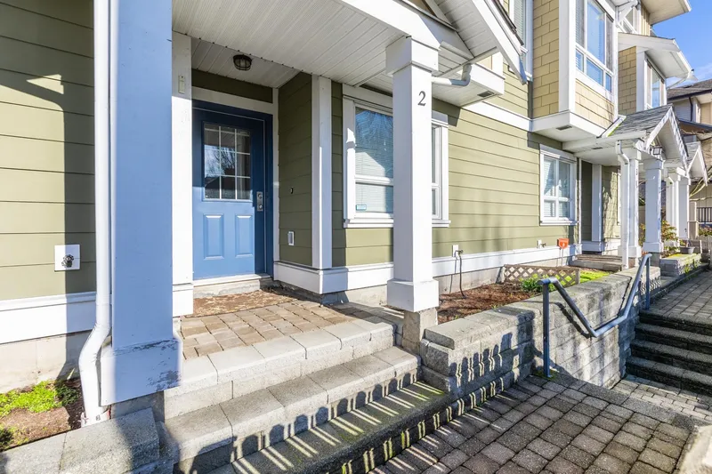 2 20159 68 AVENUE - photo 4 of 25