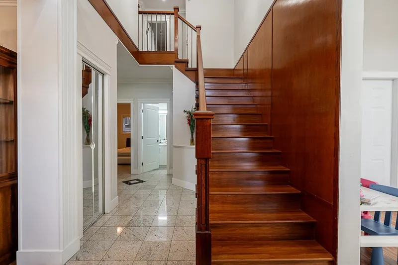 15177 76 AVENUE - photo 4 of 25