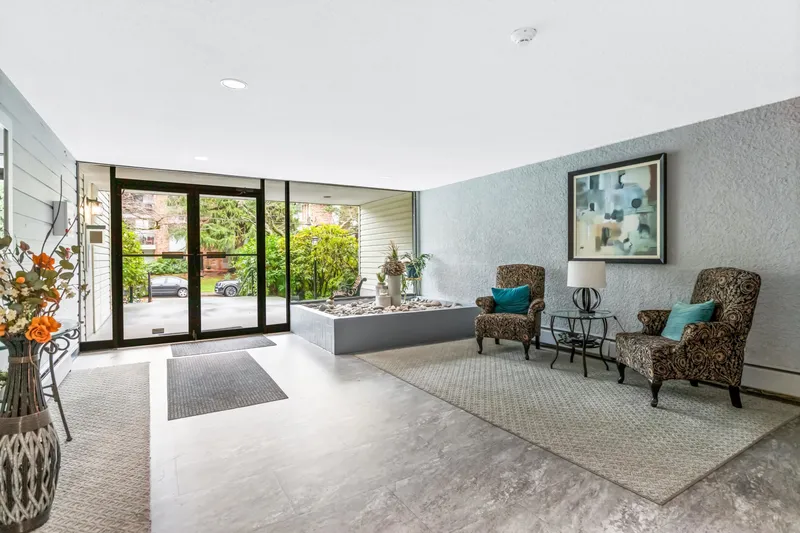 107 1555 FIR STREET - photo 3 of 24