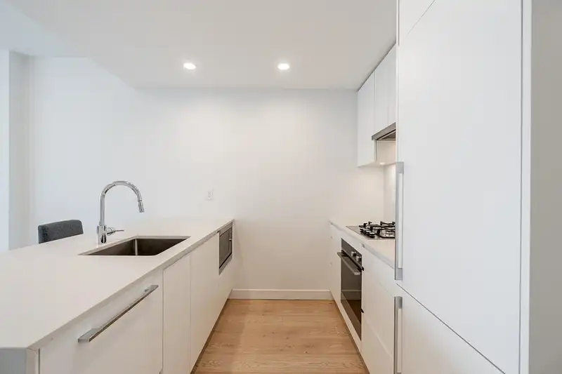 2907 2181 MADISON AVENUE - photo 3 of 32
