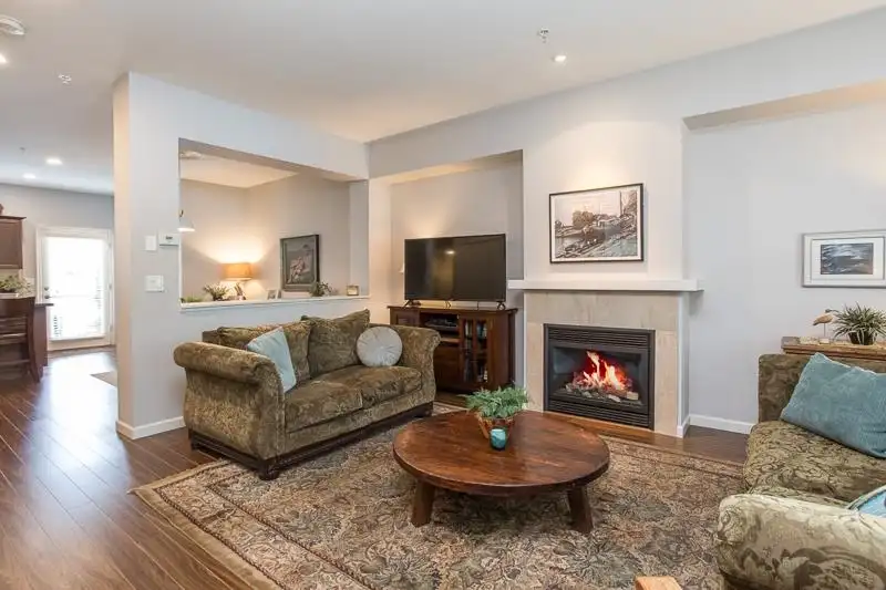 6934 208 STREET - photo 4 of 31
