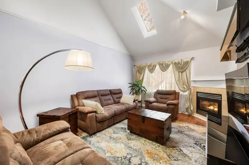 57 13918 58 AVENUE - photo 3 of 40