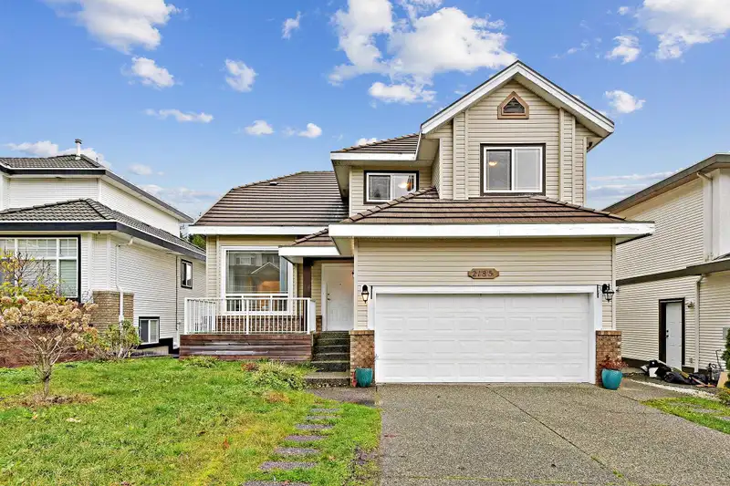 2185 TURNBERRY LANE - photo 1 of 40