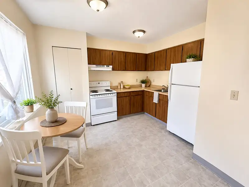 5 313 HIGHLAND WAY - photo 3 of 17