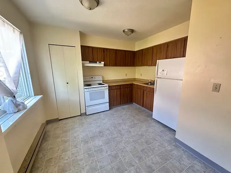 5 313 HIGHLAND WAY - photo 4 of 17