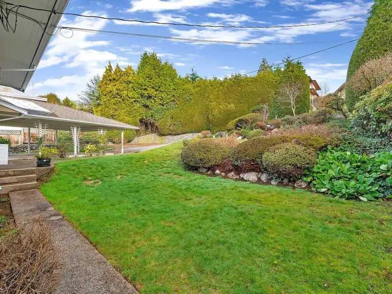 1204 OTTABURN ROAD - photo 2 of 40