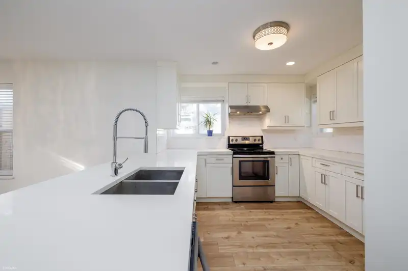 140 SHORELINE CIRCLE - photo 4 of 26