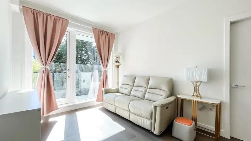 313 5168 CAMBIE STREET - photo 3 of 30