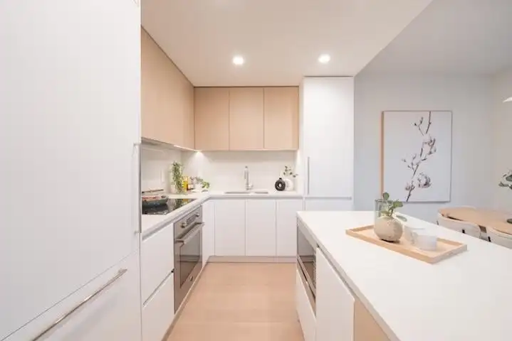 205 585 KEMSLEY AVENUE - photo 3 of 23