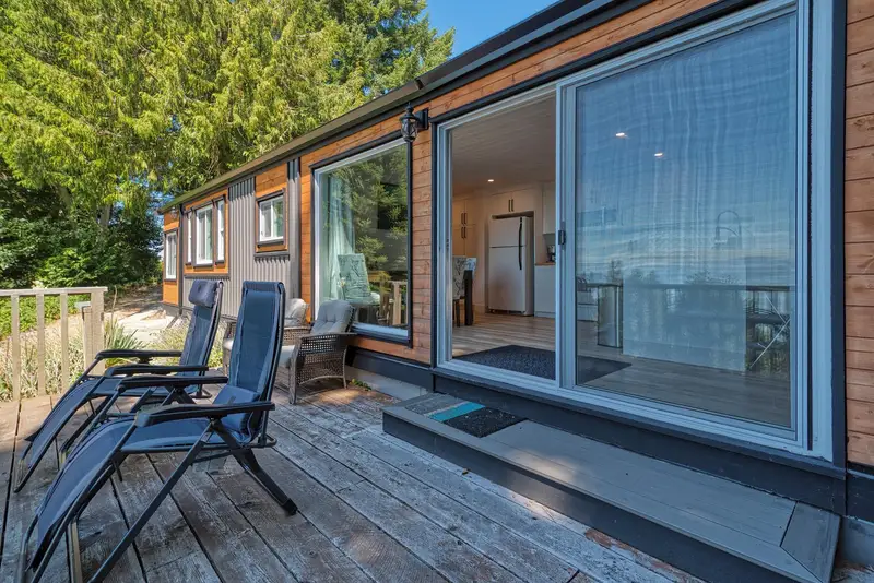 7949 REDROOFFS ROAD - photo 4 of 25