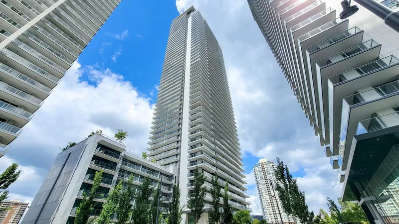 4705 3809 EVERGREEN PLACE - photo 2 of 25