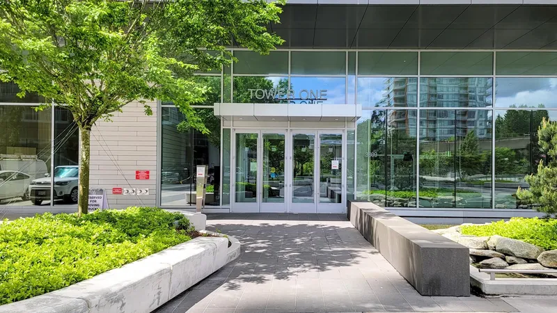 4705 3809 EVERGREEN PLACE - photo 3 of 25