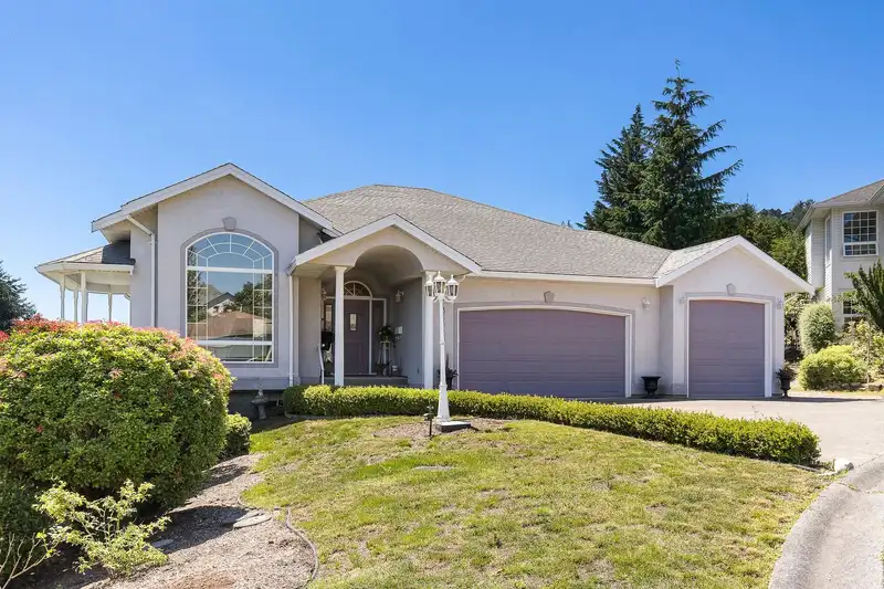 36020 SPYGLASS COURT - photo 3 of 40