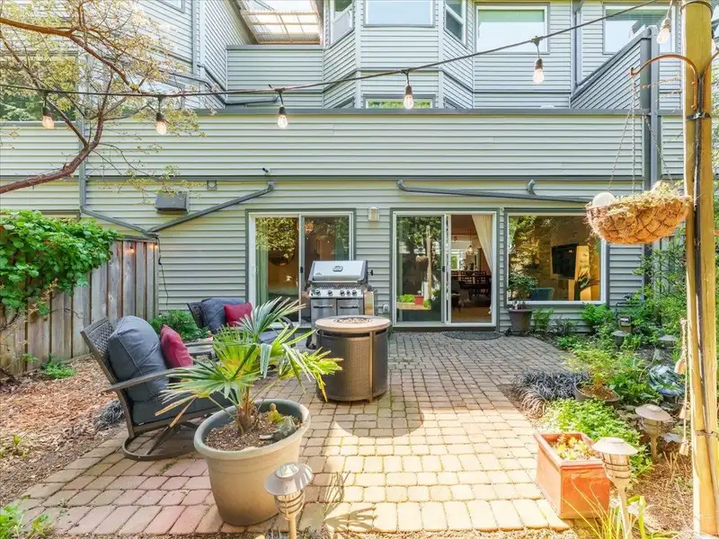113 4889 53 STREET - photo 1 of 35