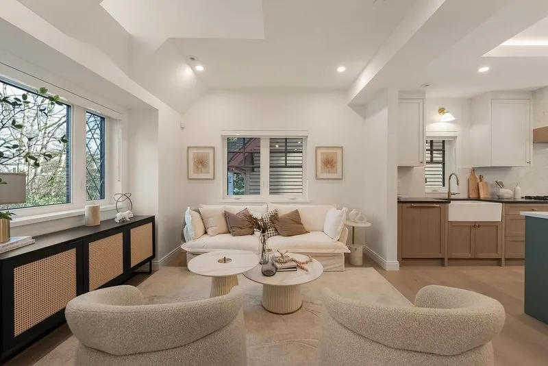 2542 GRANT STREET - photo 2 of 25