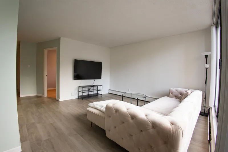 204 4200 MAYBERRY STREET - photo 2 of 25