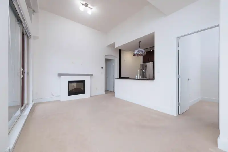 503 7478 BYRNEPARK WALK - photo 2 of 35