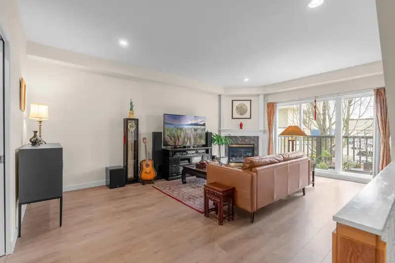 7 11888 MELLIS DRIVE - photo 1 of 33
