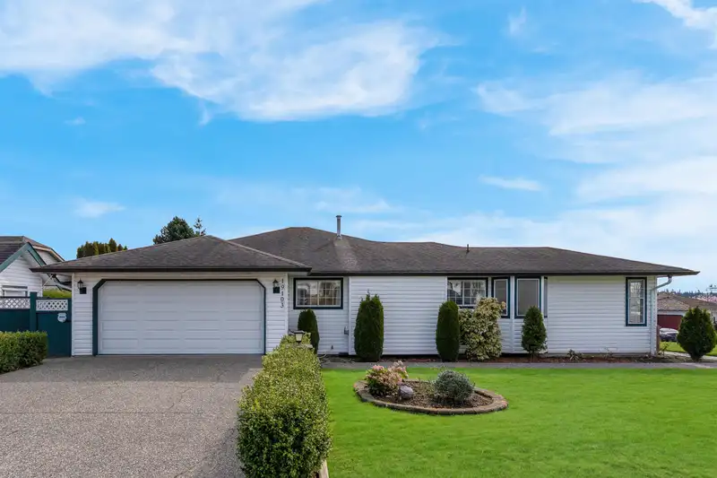 19103 SUNDALE CLOSE - photo 2 of 20